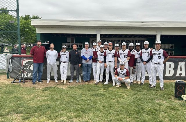 Baseball Alumni Take Some Swings